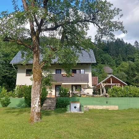 Apartmaji Katrc Soča Exterior foto