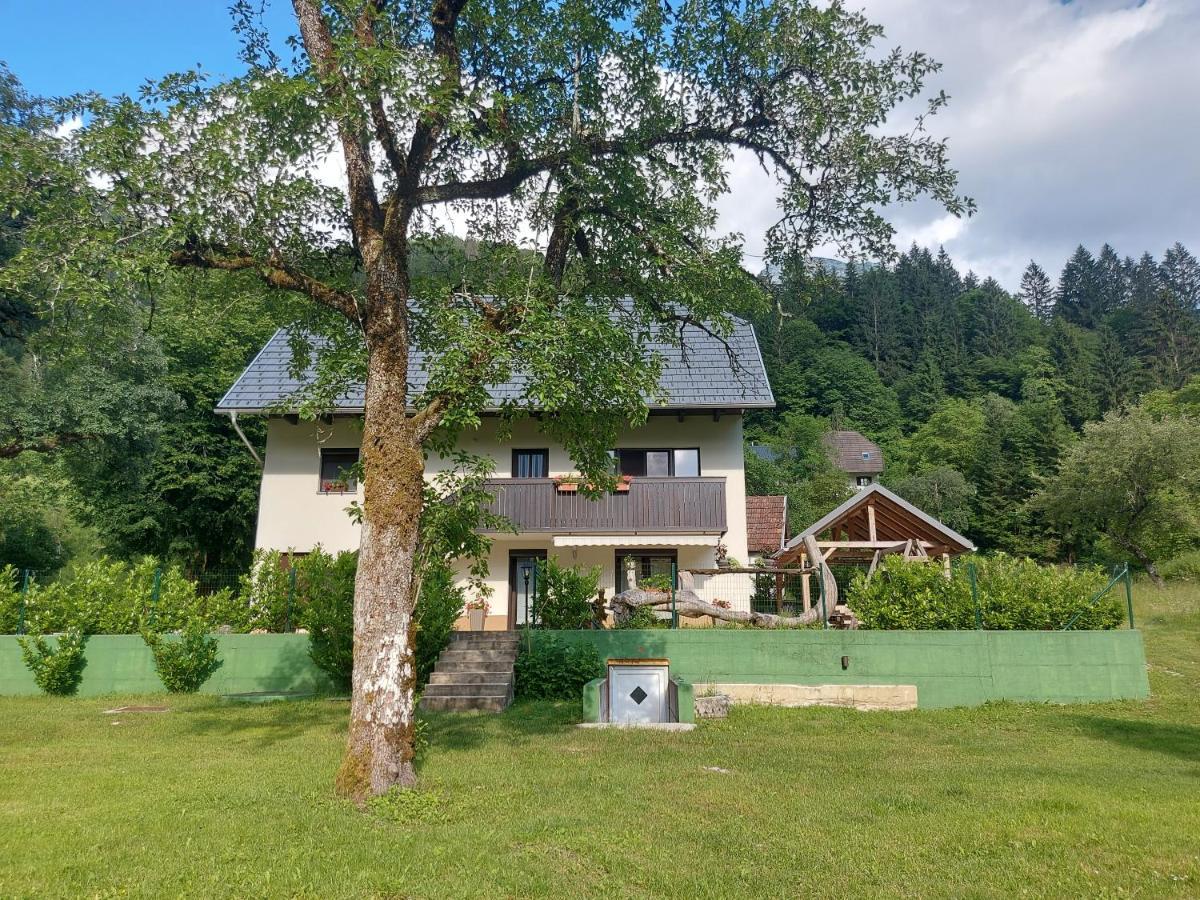 Apartmaji Katrc Soča Exterior foto